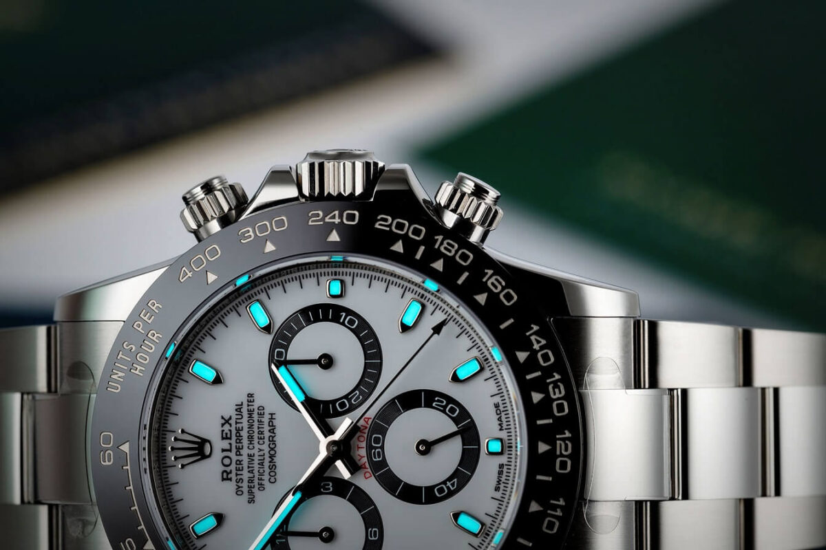 rolex daytona lume glow in the dark